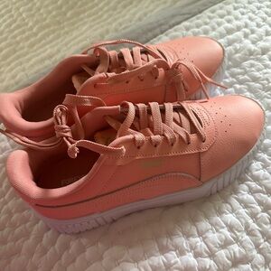 Puma Coral Colored Sneakers